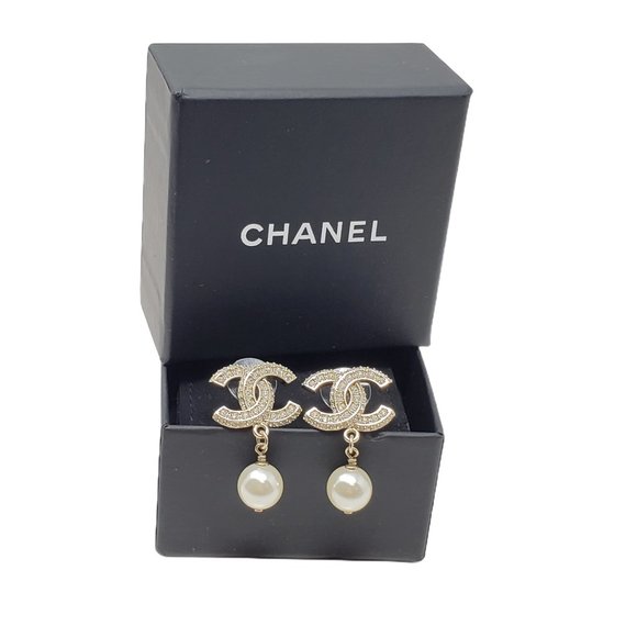CHANEL Jewelry - 100% Authentic Chanel CC Pearl Earrings